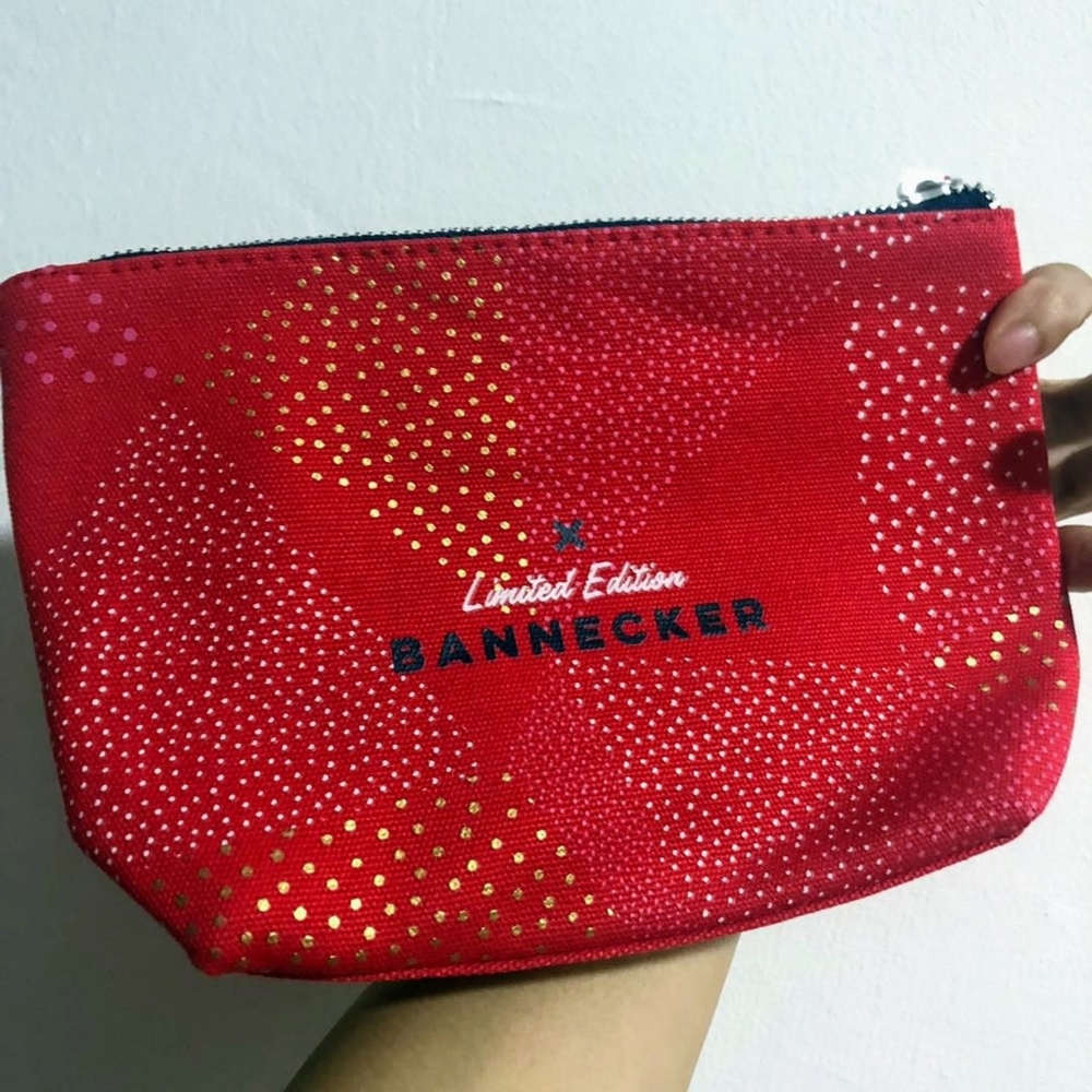 Like New Kiehl's Limited Edition Cosmetic bag